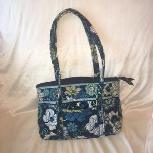 EUC Vera Bradley Mod Floral Blue handbag